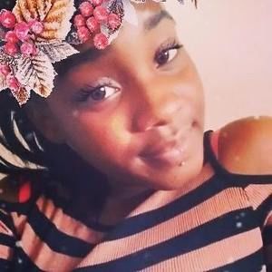 Meet your Posher, Candice